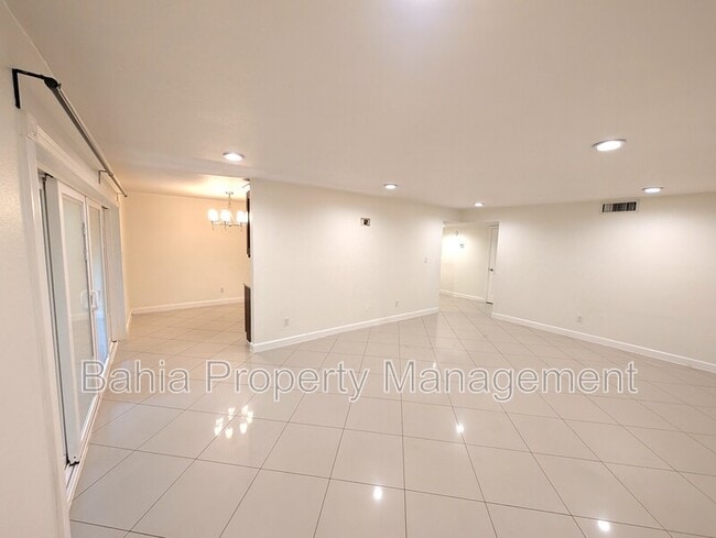 Building Photo - 7512 Dolonita Dr