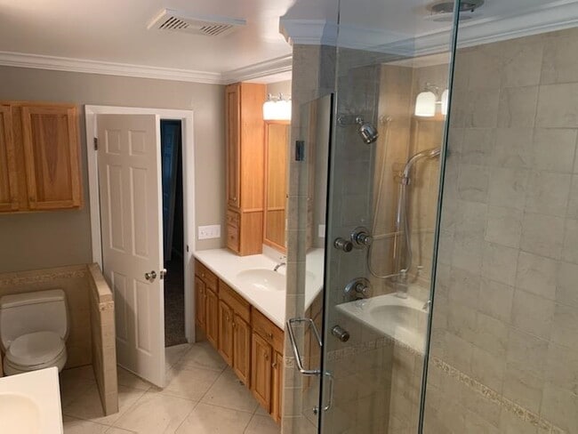 Building Photo - 1308 Shirley St