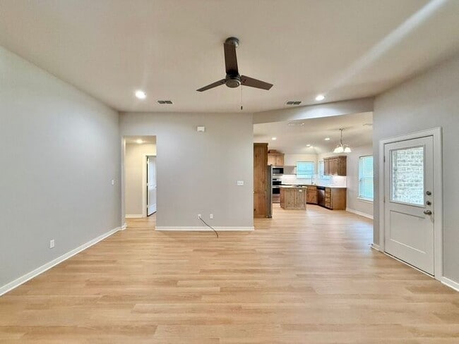 Building Photo - Coming Soon: Charming 1-Story 4 Bedroom Home with Modern Comforts!