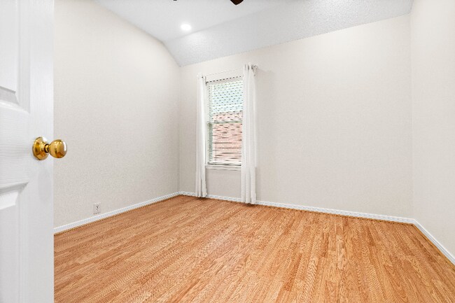 Building Photo - 7522 Broken Oak Ln