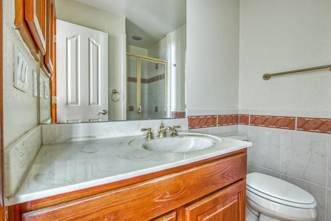 Building Photo - 6912 Crown Ridge Dr