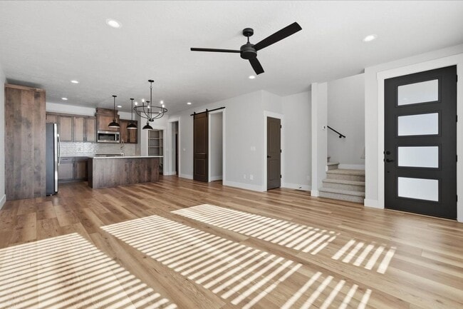 Building Photo - Brand New Townhome in new Valnova