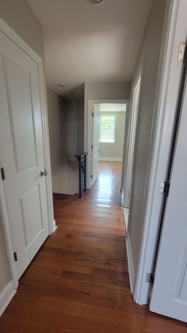 Building Photo - Newly Renovated 3BR 2 1/2 Bathroom House F...