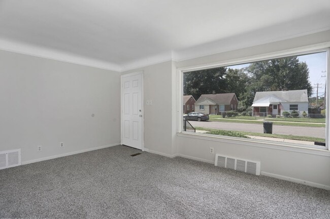 Building Photo - 12734 Riverview St