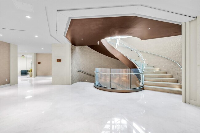 Building Photo - 3100 N Ocean Dr