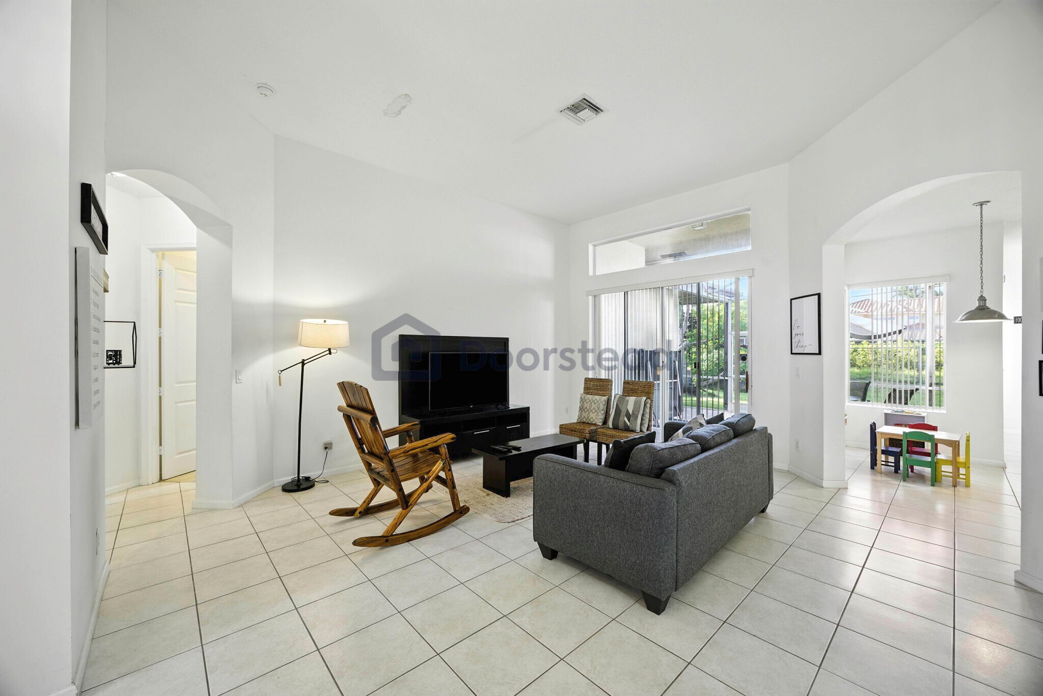 Building Photo - 10555 Paso Fino Dr