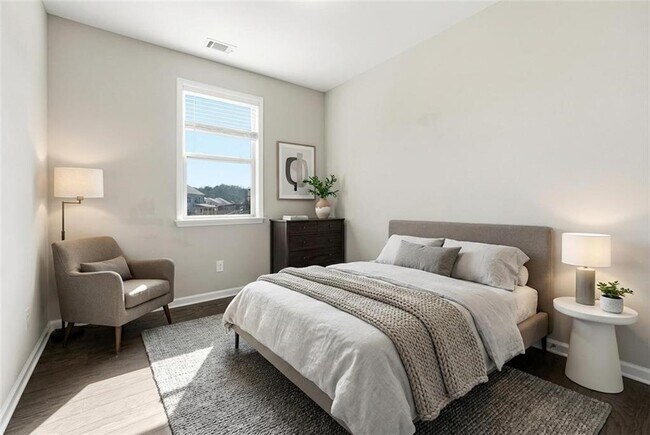 Building Photo - 156 Round Pond Dr