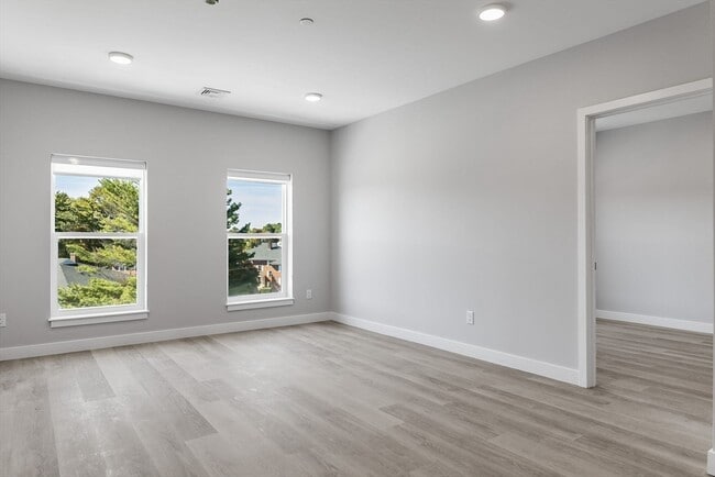 Building Photo - 59 Mill St