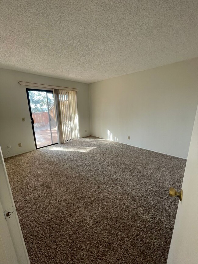 Primary Photo - Beautiful 3 bedroom townhome for rent!