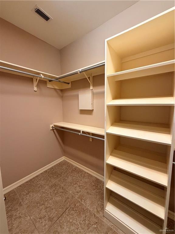 Building Photo - 27 Granada Cir