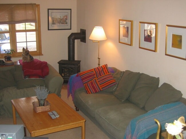 Building Photo - Unfurnished or Furnished - Santa Fe Style House & Studio on Rio Vista St.