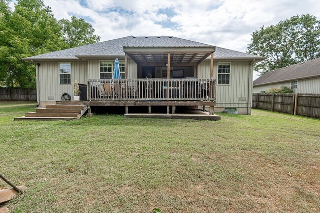 Building Photo - 4 Bedroom | 2 Bathroom | 2 Car Garage | Ba...