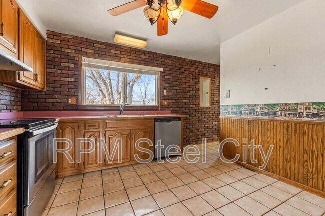 Building Photo - 1529 Alexander Cir