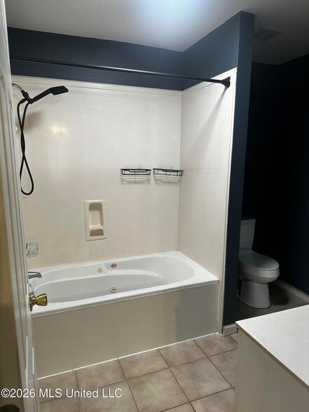 Building Photo - 22226 Red Bluff Rd