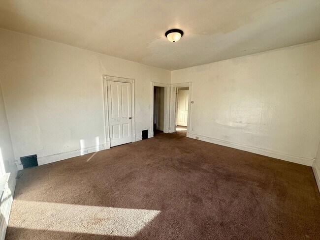 Building Photo - 111 N 3rd Ave