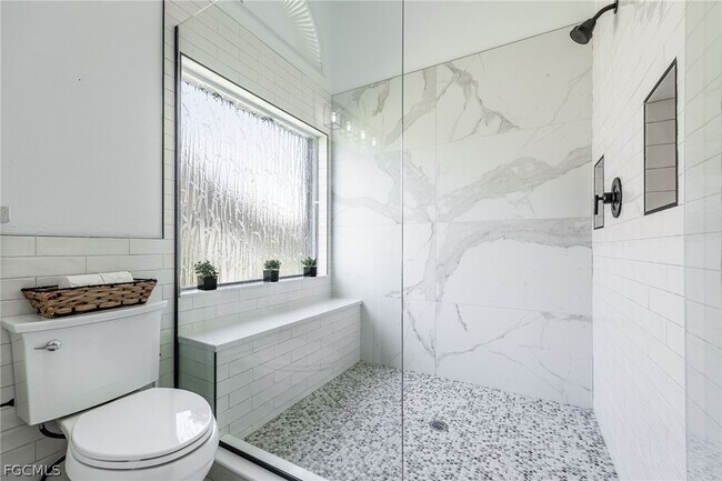 Building Photo - 12881 Kelly Bay Ct