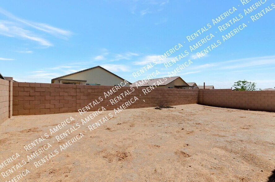 Building Photo - 5631 S Ruby Quin Pl