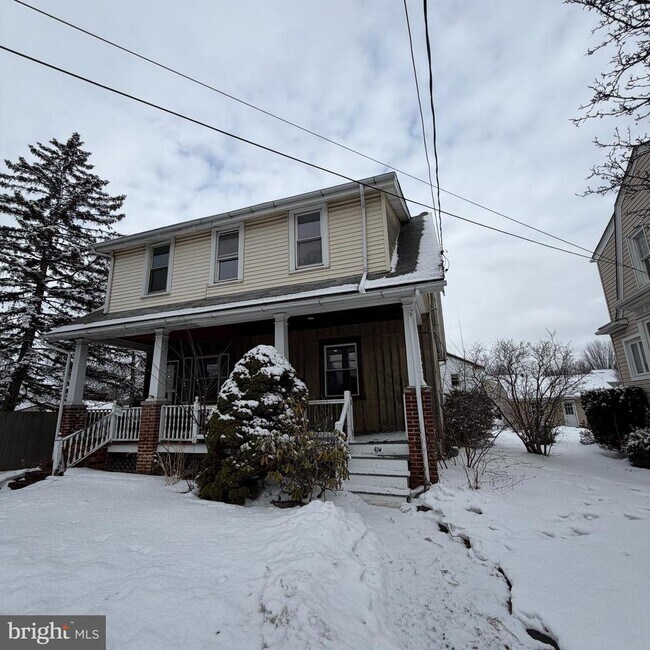 Building Photo - 41 W Reliance Rd