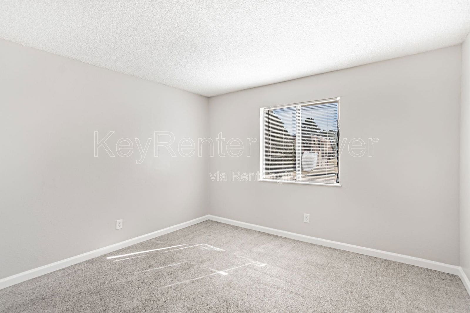 Building Photo - 10211 Ura Ln