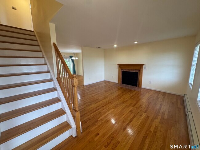 Building Photo - 32 Tyler Hill Rd