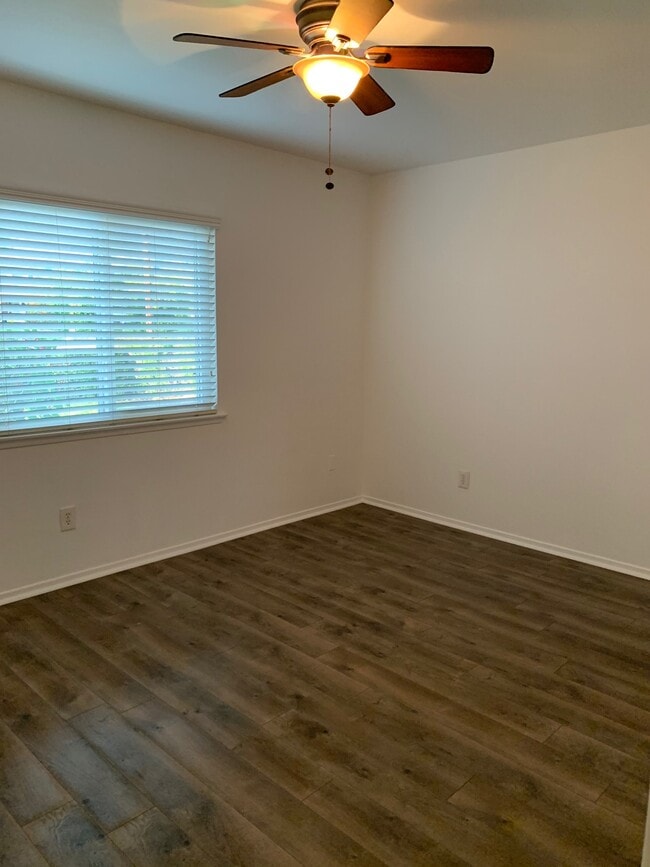 Building Photo - 16748 San Fernando Mission Blvd