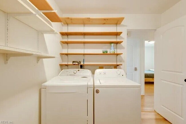 Building Photo - Coastal Living at Weaver