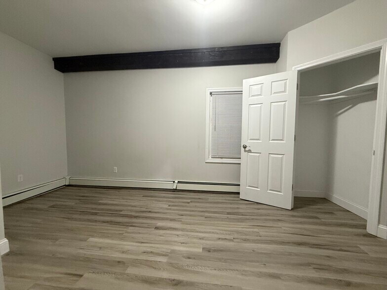 Building Photo - 19 Rose St