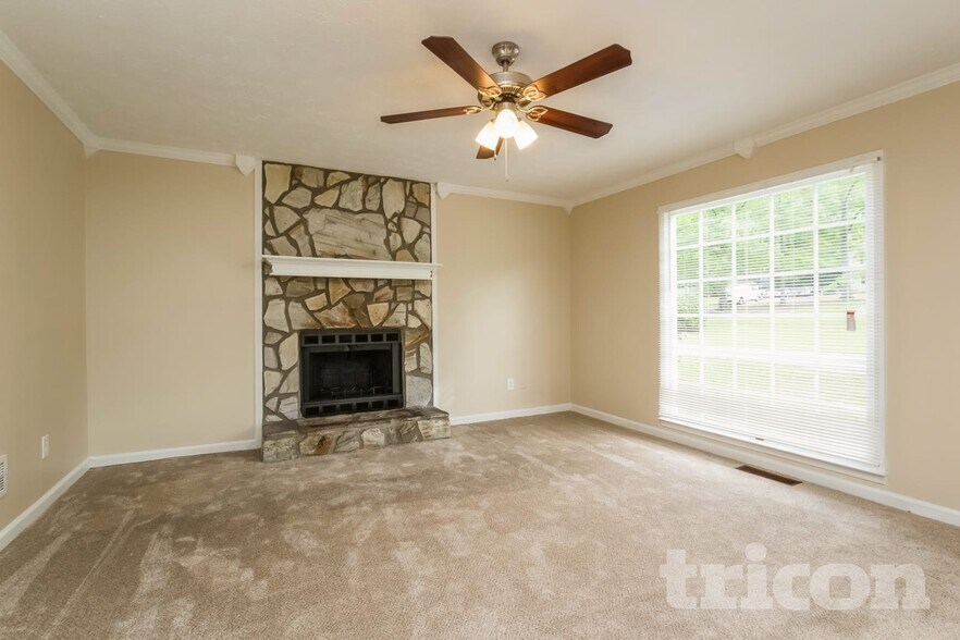 Building Photo - 604 Cedar Creek Dr