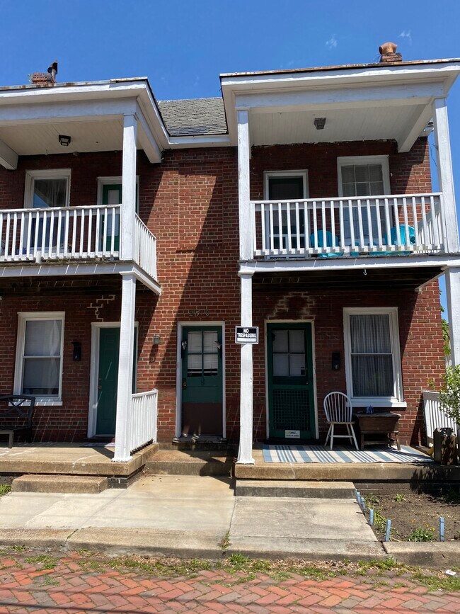 Primary Photo - 2510 W Cary St
