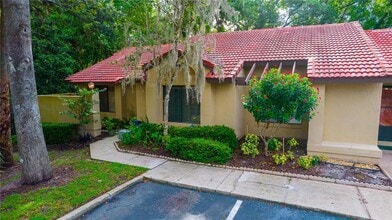 Building Photo - 466 Club Dr