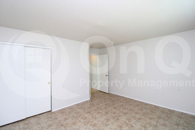 Building Photo - 3866 E Lambeth Pl