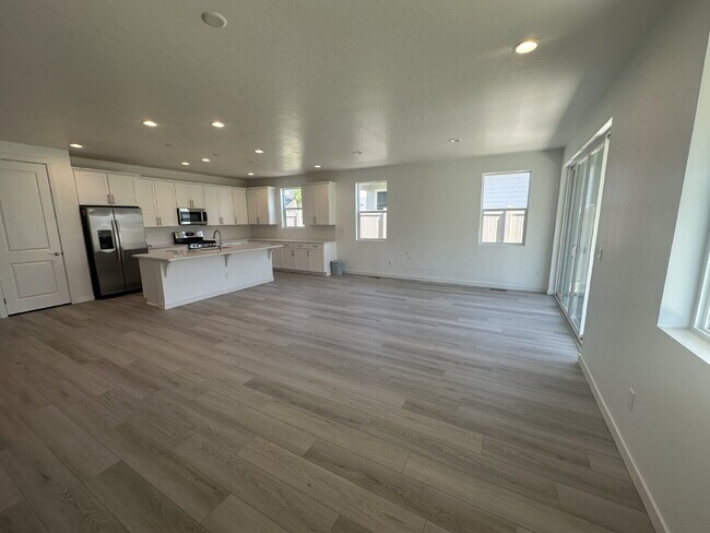 Building Photo - Brand New 4 Bed 3 Bath home!