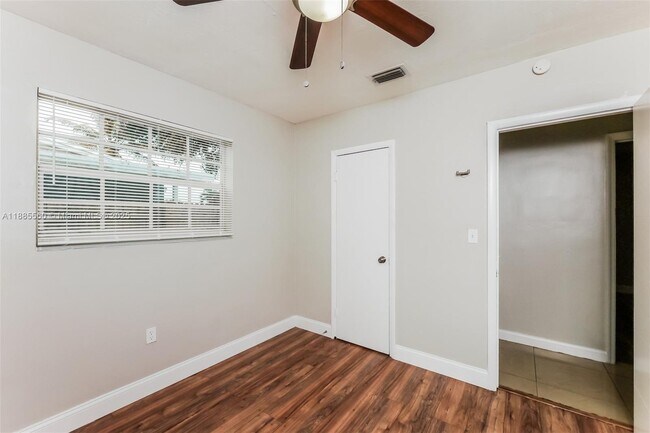 Building Photo - 221 N 65th Way