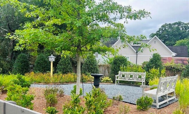 Building Photo - 2640 Mackintosh Ct