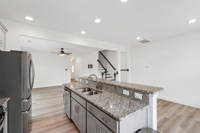 Building Photo - Spacious 3-Bedroom Townhome in Durham!