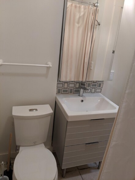 Building Photo - 3606 Pary Ave