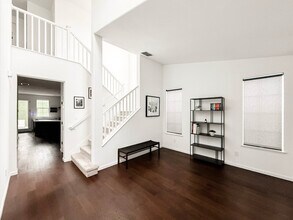 Building Photo - 640 Granite Ln