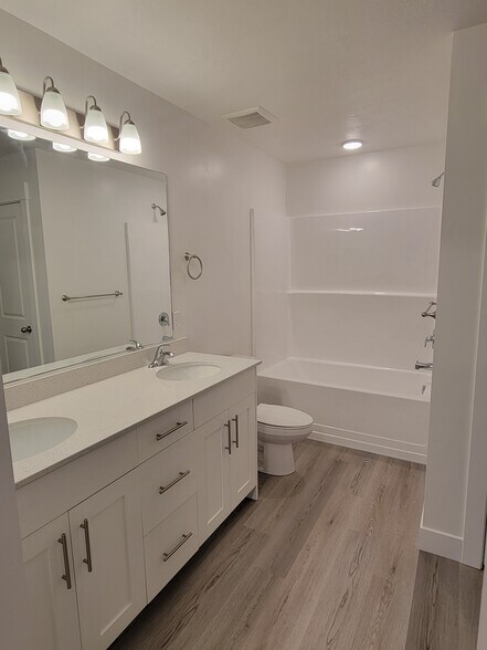 Building Photo - 3097 S 350 W