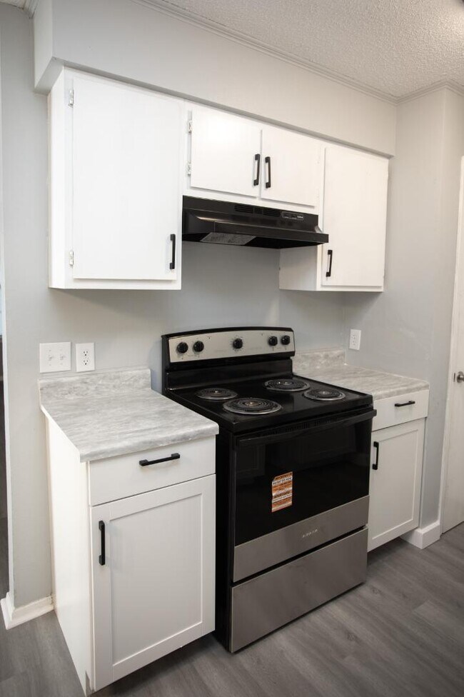 Building Photo - 103 Limoges St