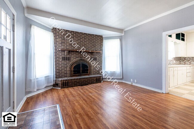 Building Photo - 1104 S Jackson St