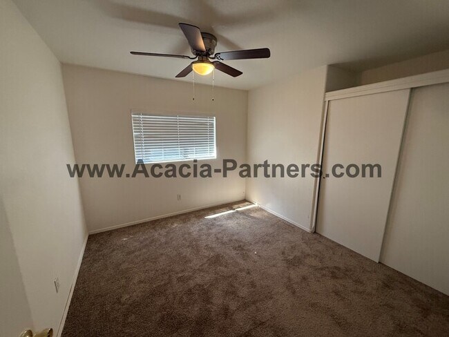Building Photo - Three bedroom home in Mesquite Ranch