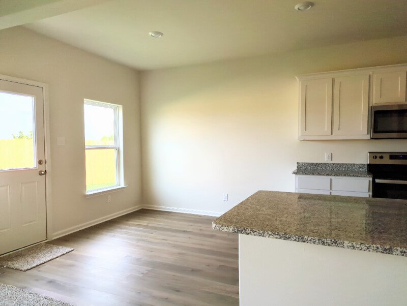 Building Photo - 4702 Hoover Ct