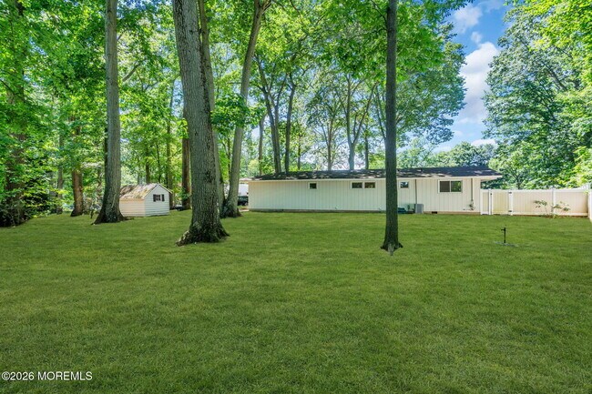 Building Photo - 10 Woodland Terrace