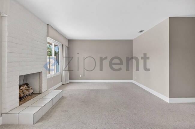 Building Photo - 13333 Rollin Glen Rd