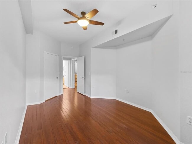 Building Photo - 200 4th Ave S