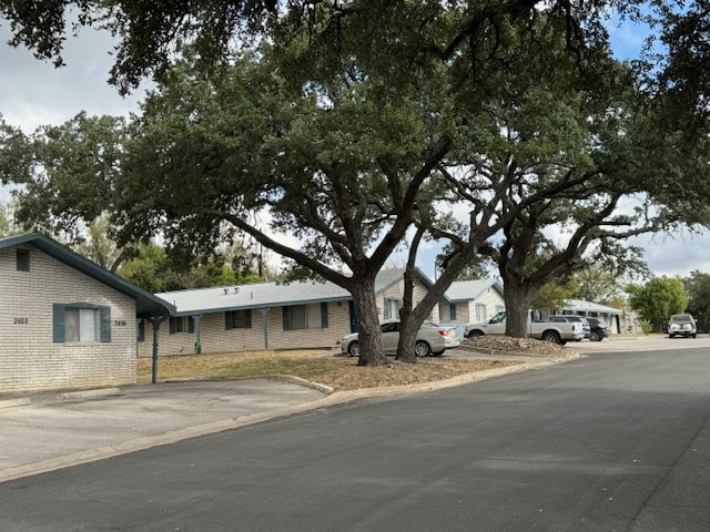 Primary Photo - 516 Brian Dr