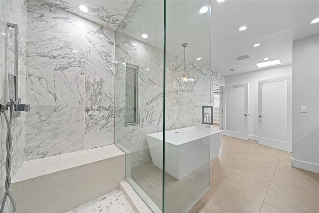 Building Photo - 1455 S Castello-