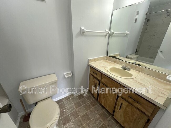 Building Photo - 12034 Tift Cir