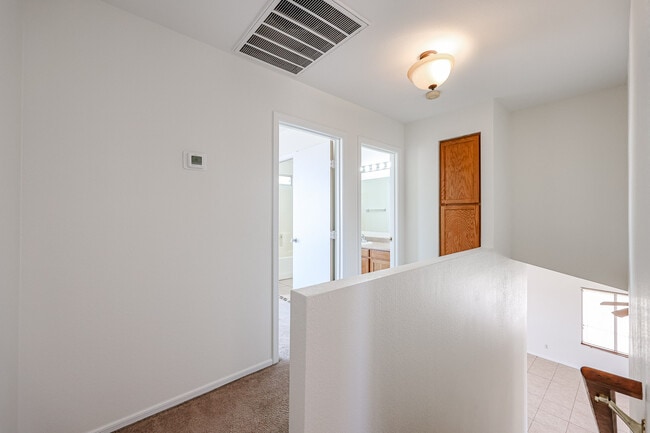 Building Photo - 1850 N 84th Ln