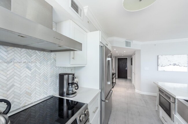 Building Photo - 90 Alton Rd